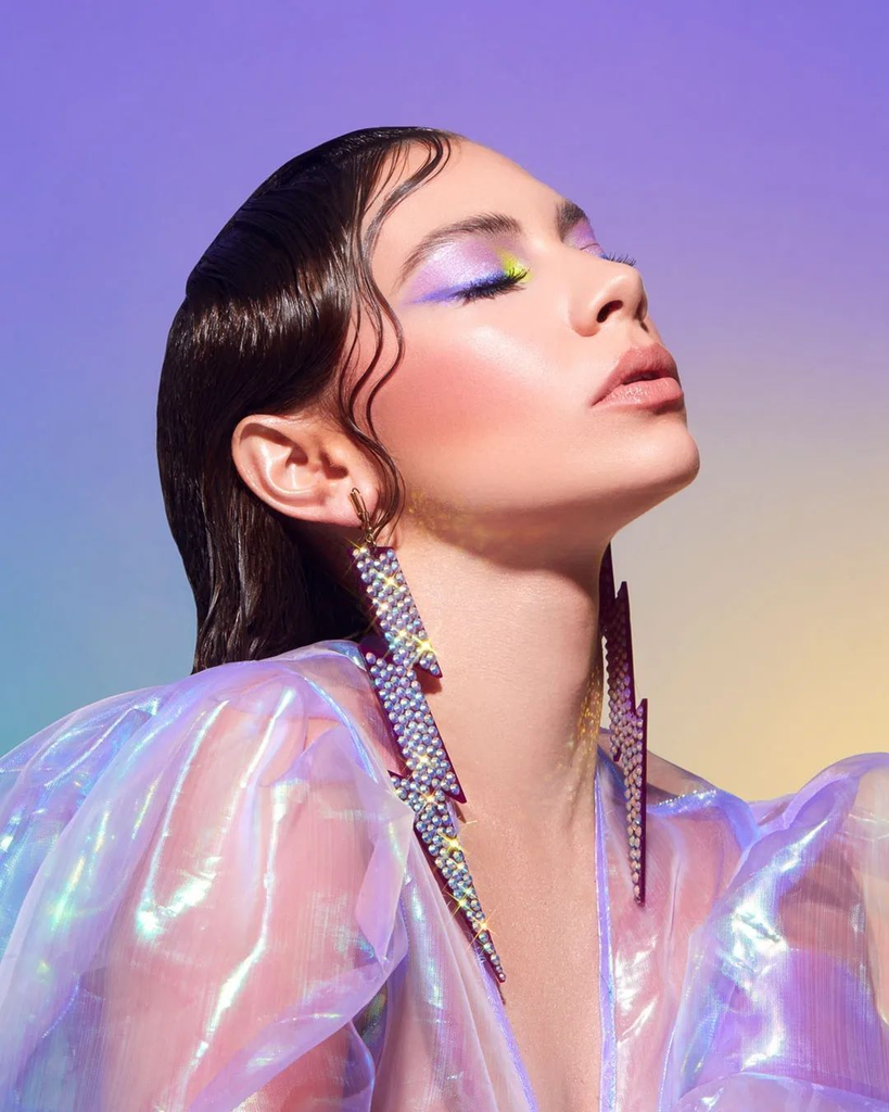 Aura Makeup Tips